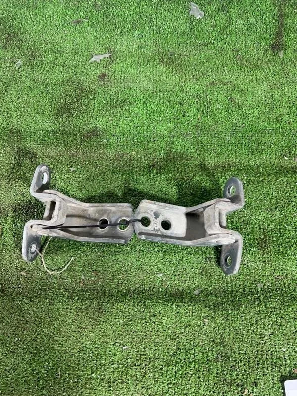 Петля двери Toyota Celica 2000 ZZT230