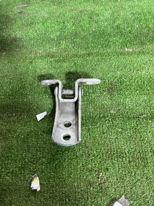 Петля двери Toyota Celica 2002 ZZT230