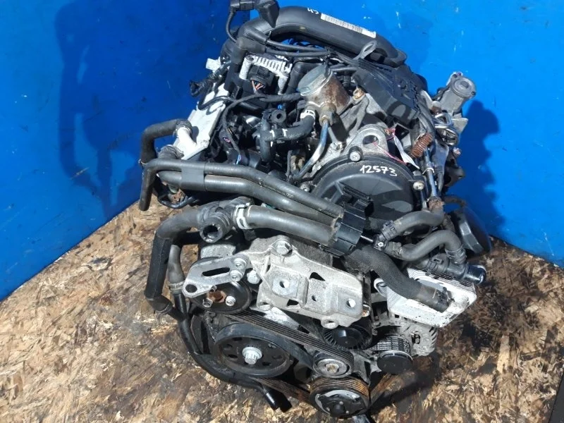 Двигатель Volkswagen Caddy 3 2011 03F100031F 1.2 CBZ