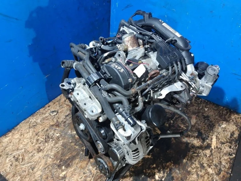 Двигатель Volkswagen Jetta 5 2010 03F100031F 1.2 CBZ
