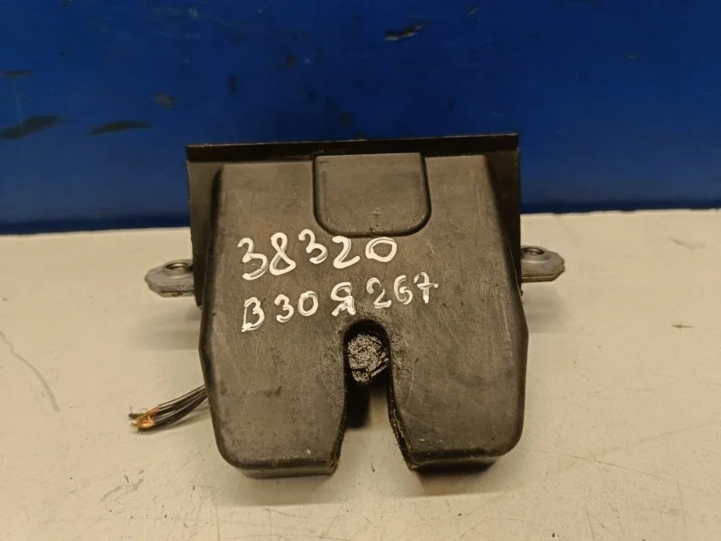 Замок крышки багажника Ford Focus 3 2011-2019 8M51R442A66DA