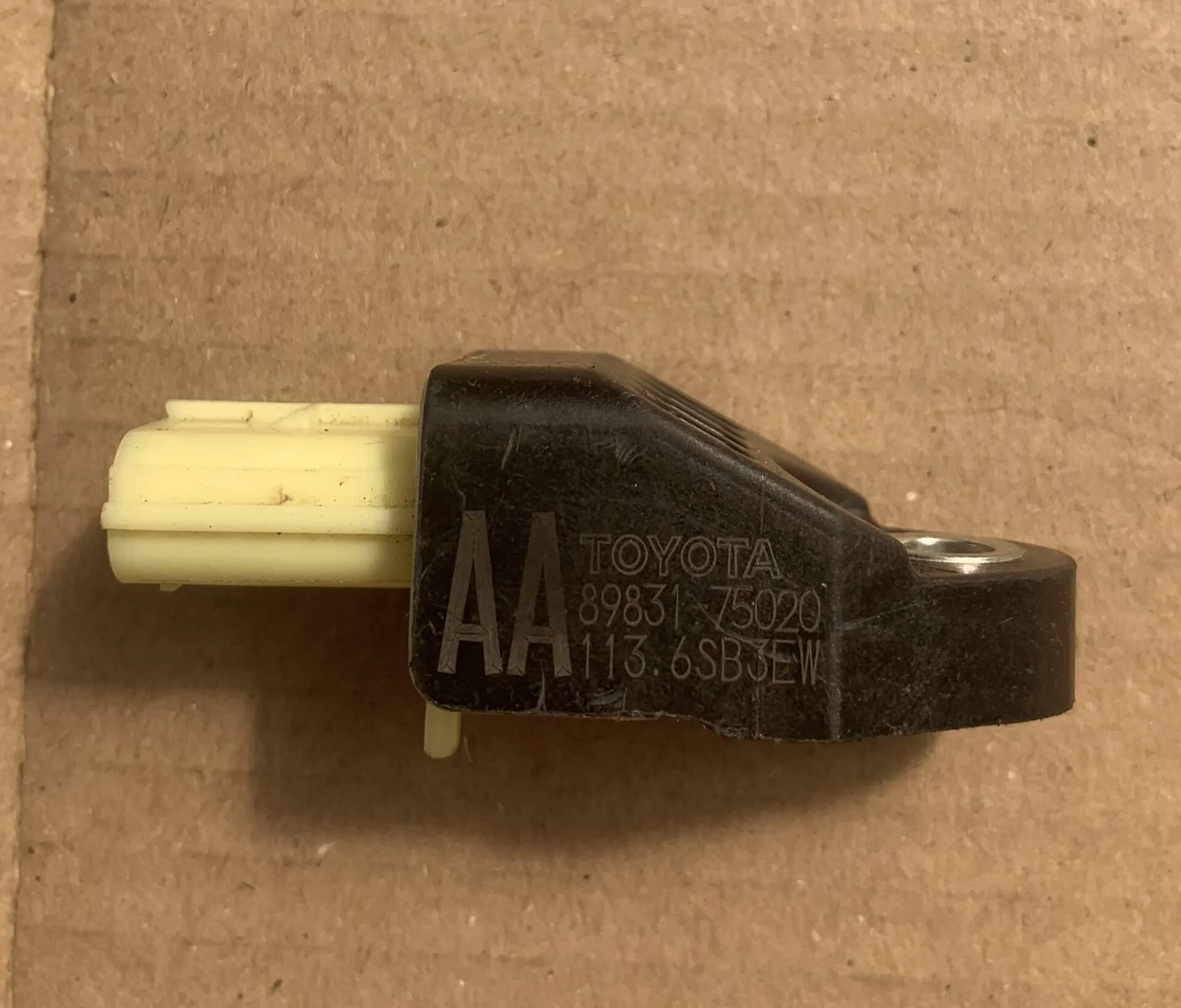 Датчик удара Toyota Land Cruiser 200 2007-2021г