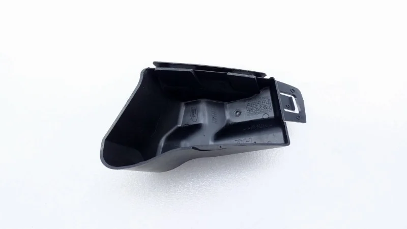 Кронштейн бампера Ford Focus 2012 CB8
