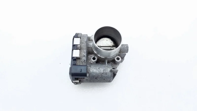 Заслонка дроссельная Ford Focus 2012 CB8