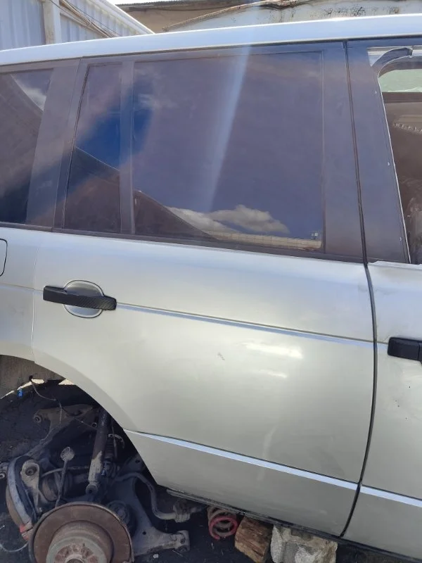 Дверь боковая задняя правая Land Rover Range Rover