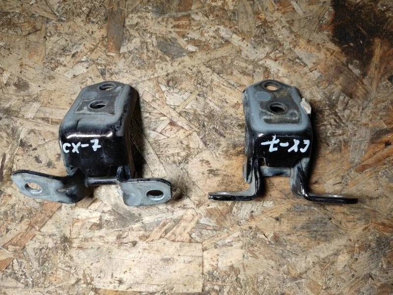 Петля двери передняя правая Mazda Cx7 ER L3 2007