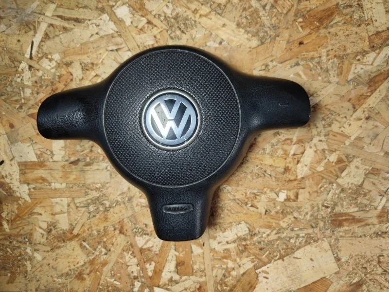 Подушка безопасности в руль Volkswagen Polo 6N AHW
