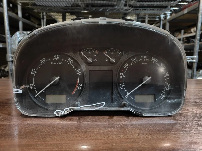 Панель приборов Skoda Octavia 1U2.1U5