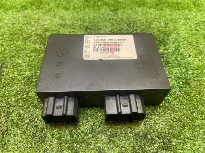 Блок комфорта Volkswagen Passat B6 2005