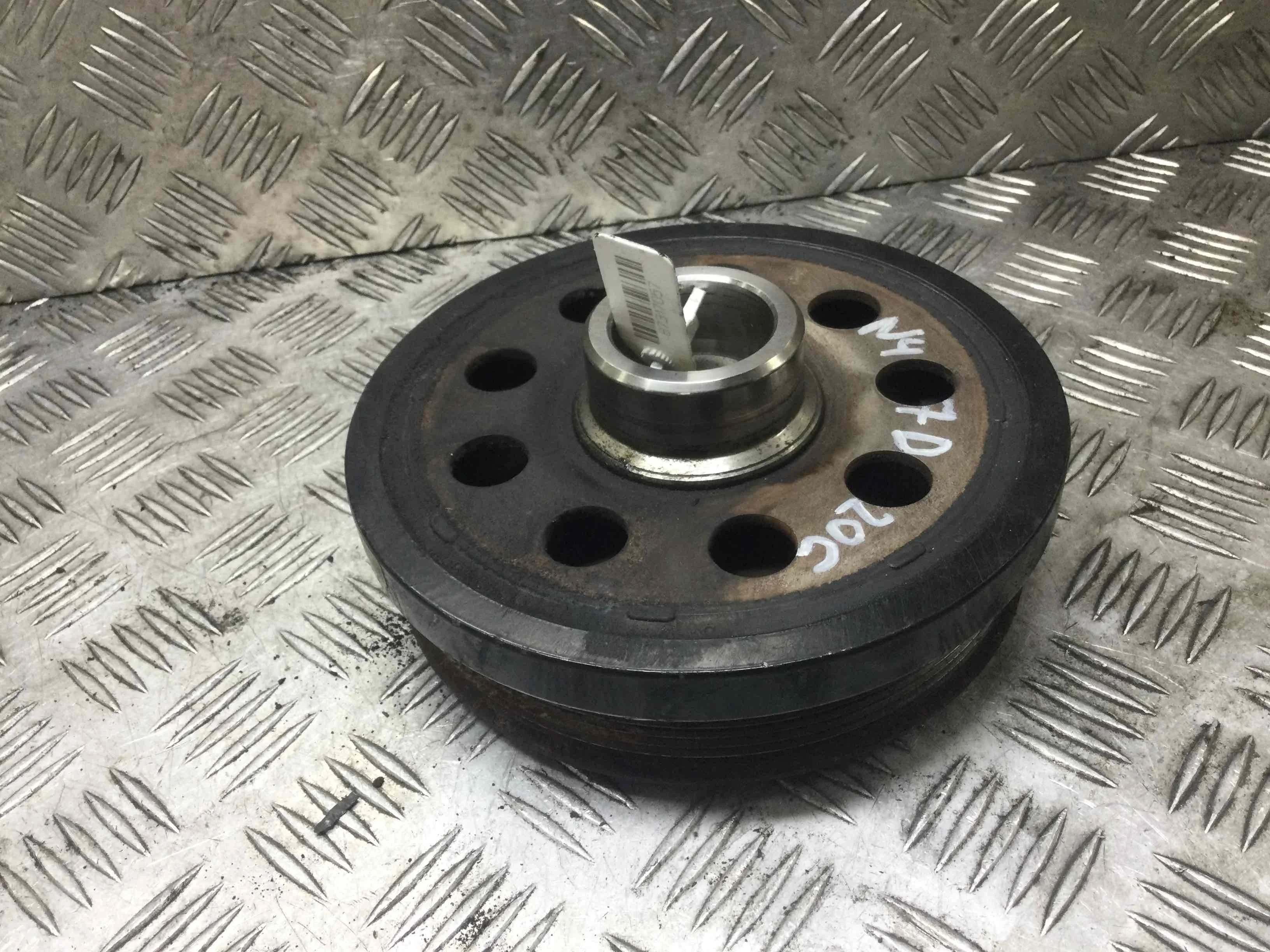 Шкив коленвала BMW 3-Series 3-Series E90/E91/E92/E93 2005 - 2010 дизель 2.0 TDI Механика Седан