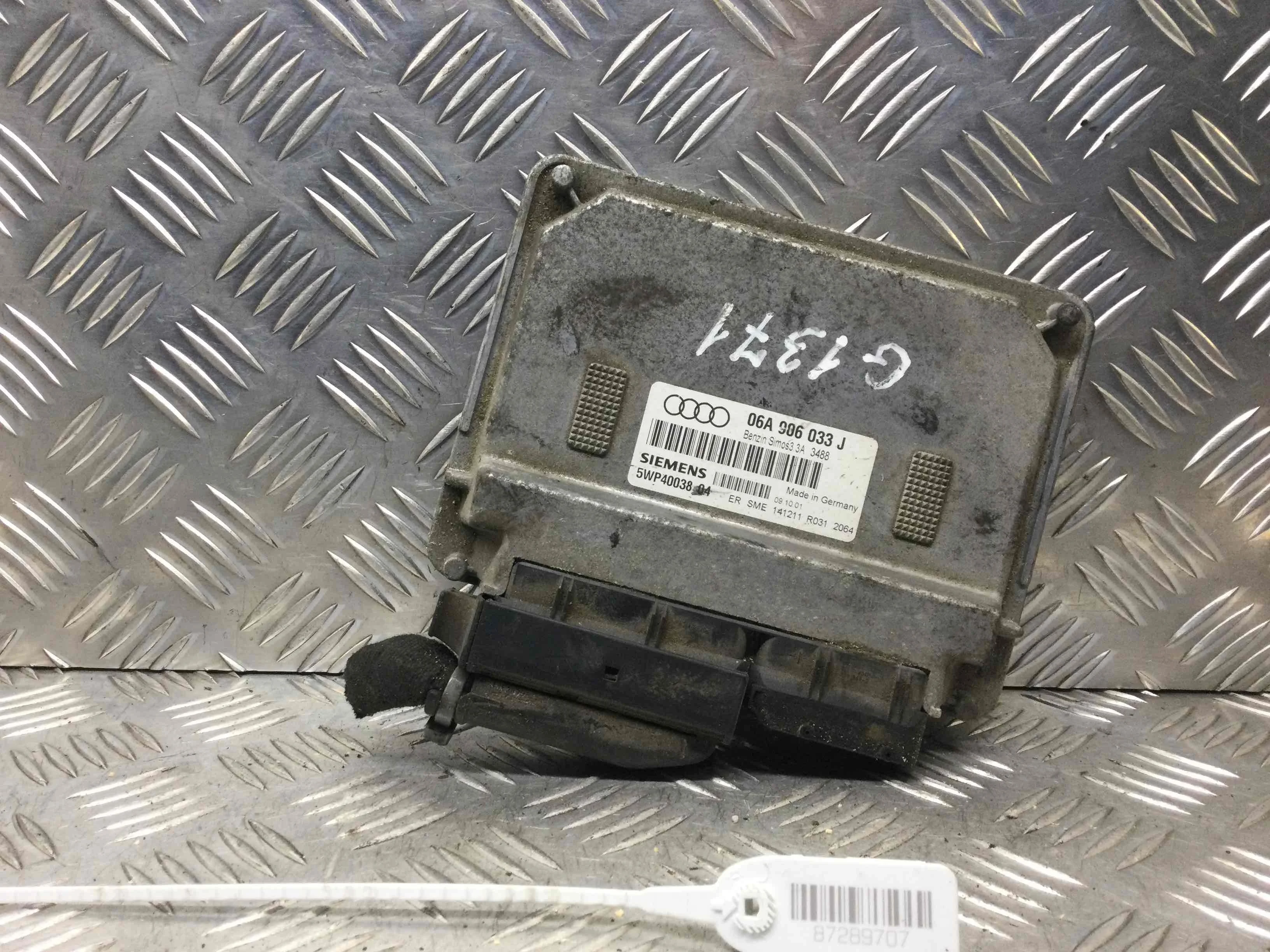 Блок управления двигателем Audi A3 8L (1996-2000) бензин 1.6 i Механика Х/б