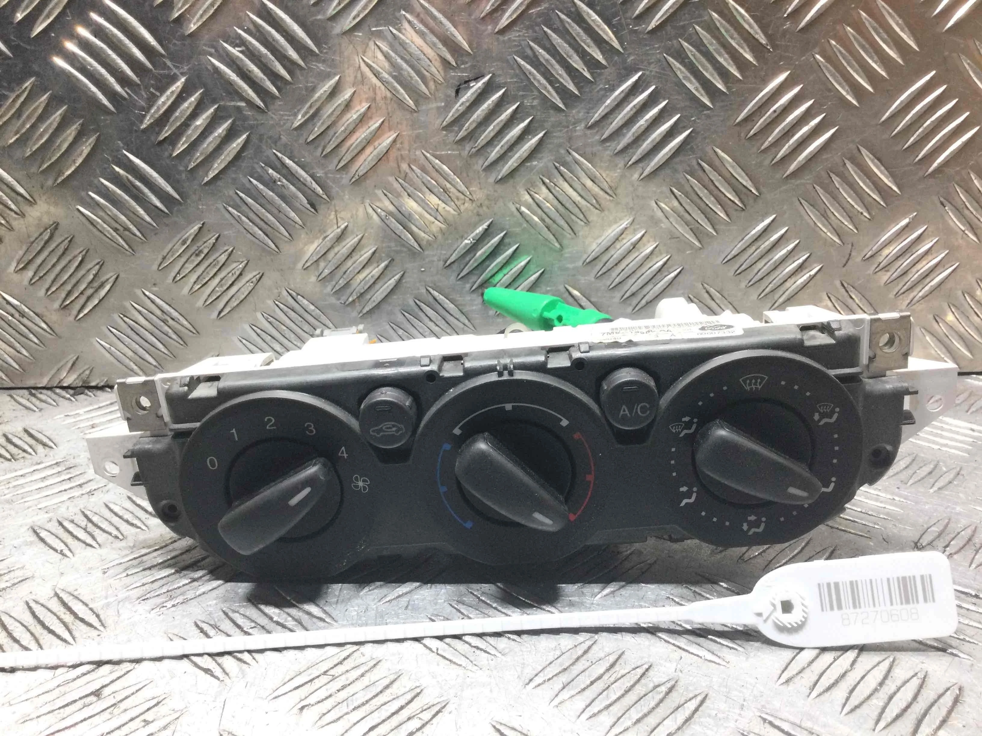 Блок управления печки/климат-контроля Ford Focus 2 поколение (2005-2008) дизель 1.6 TDCi Механика Универсал