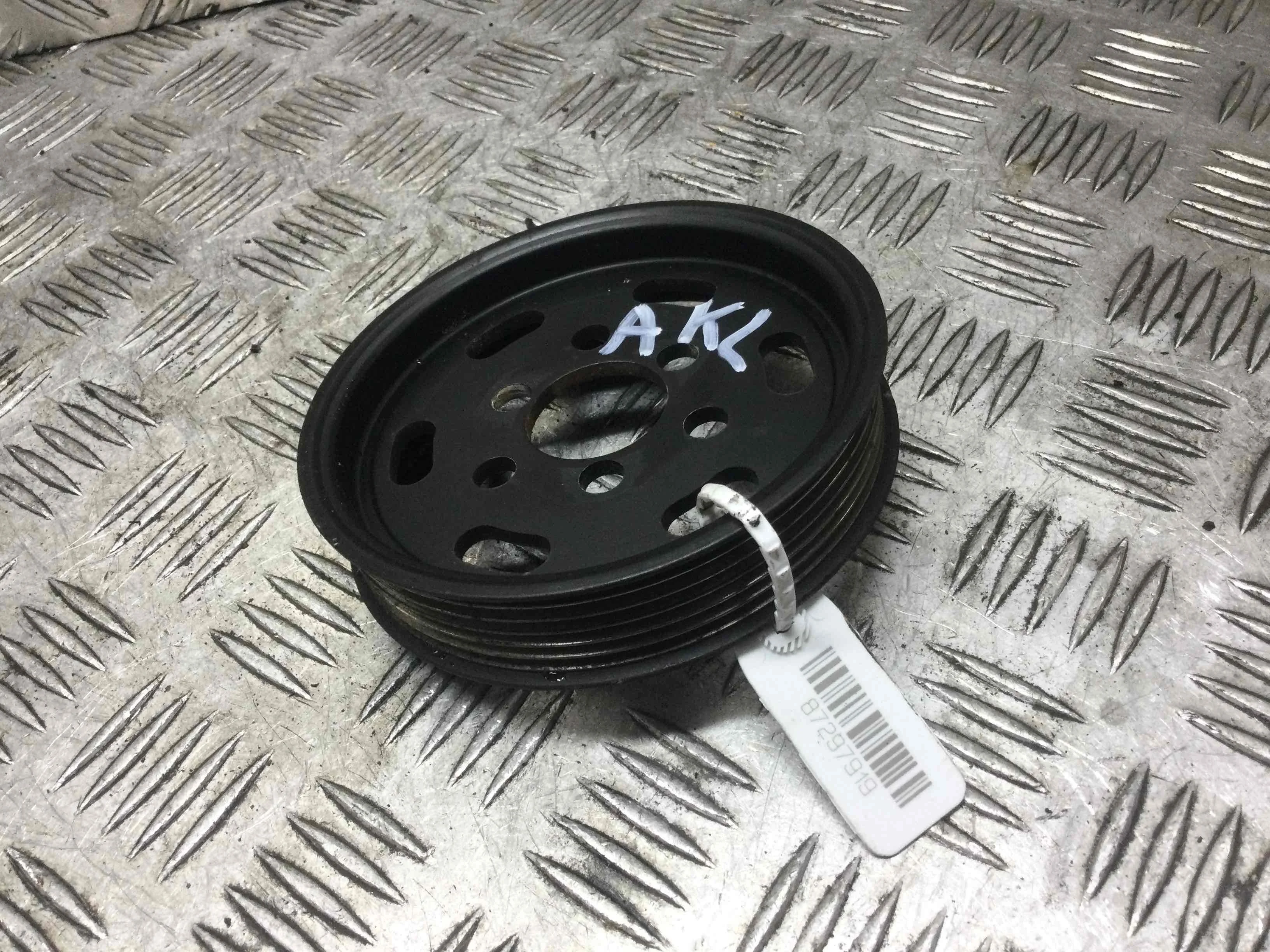 Шкив насоса гидроусилителя Volkswagen Golf 4 поколение (1997-2004) бензин 1.6 i Механика 3-дв, х/б