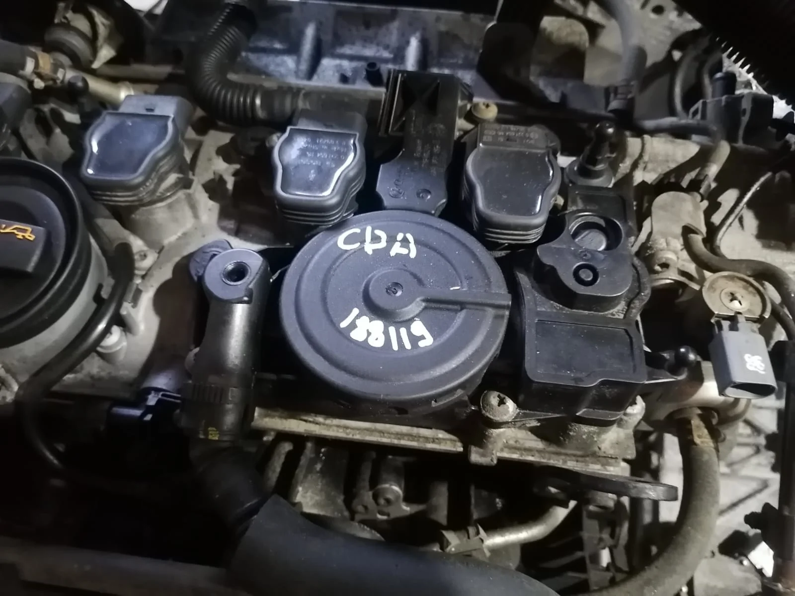 Маслоотделитель системы вентиляции картера AUDI A3, A4 8K, SKODA OCTAVIA 1Z, VOLKSWAGEN GOLF 5/5+/6, JETTA5/6, PASSAT B6/B7/CC, TIGUAN 1,8 CDAA 2004- гбц б/у A3(2004-2013);OCTAVIA 1Z(2004-2012);GOLF 5(2004-2009);PASSAT B6(2005-2010);PASSAT B7(2011-2015)