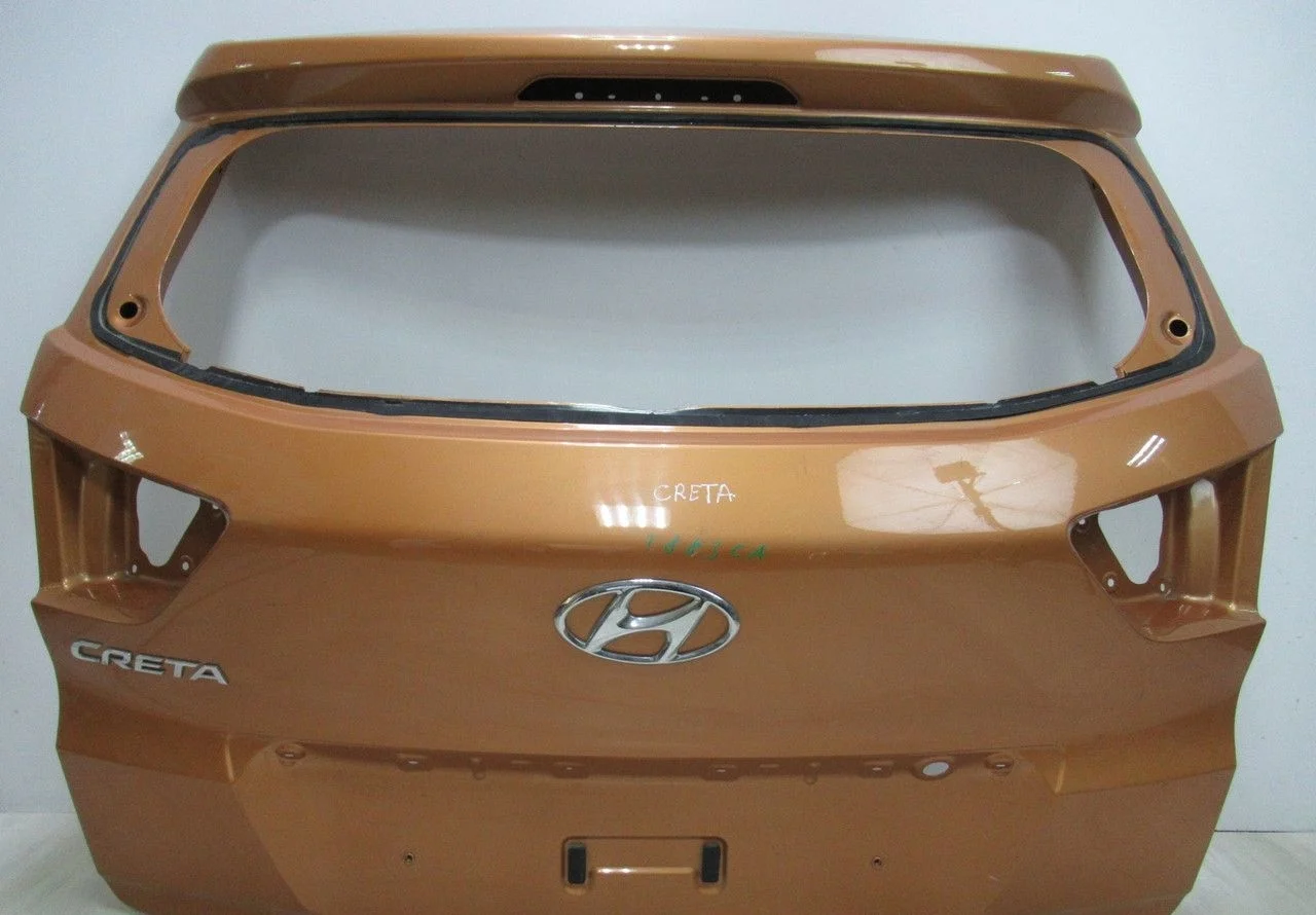 Крышка багажника Hyundai Creta oem 73700M0001 (мал.вмятина)
