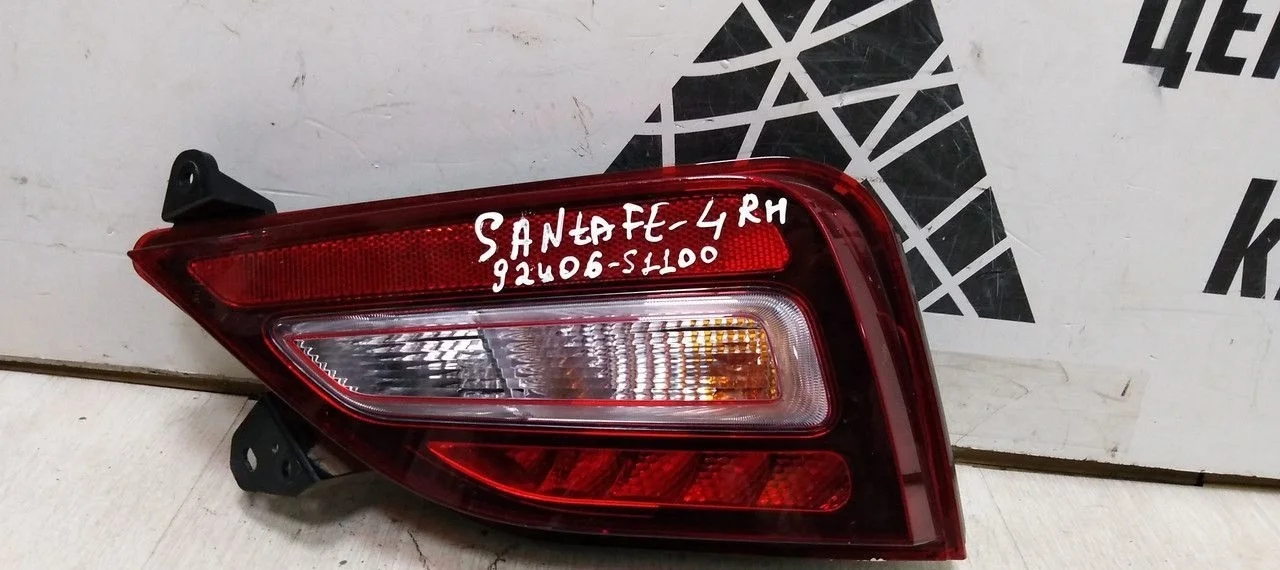 Противотуманный фонарь правый Hyundai Santa Fe 4 2018> oem 92406S1100