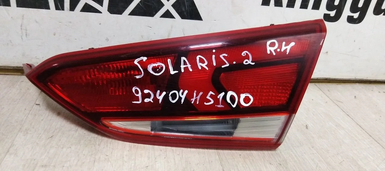 Фонарь внутренний правый LED Solaris 2 (17-20) oem 92404h5100