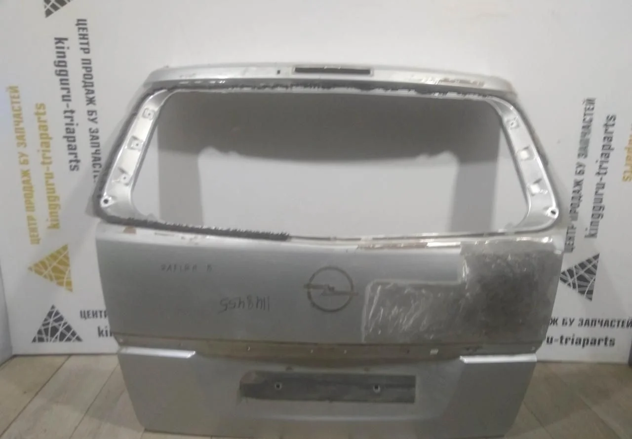 Крышка багажника бу Opel Zafira B OEM 93185632