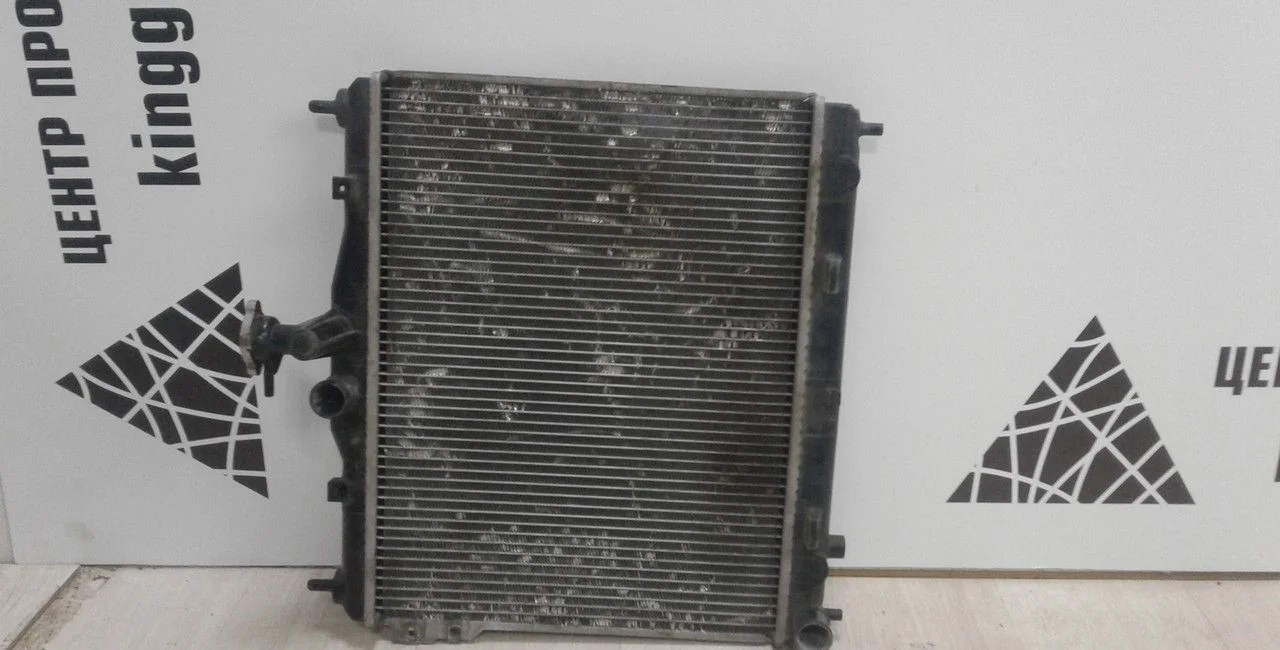 Радиатор охлаждения МКПП Hyundai Getz oem 253101C350