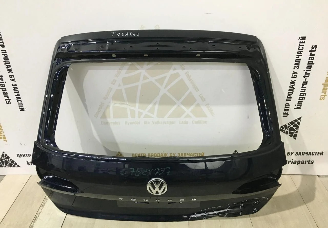 Крышка багажника Volkswagen Touareg 3 2018> oem 760827025C
