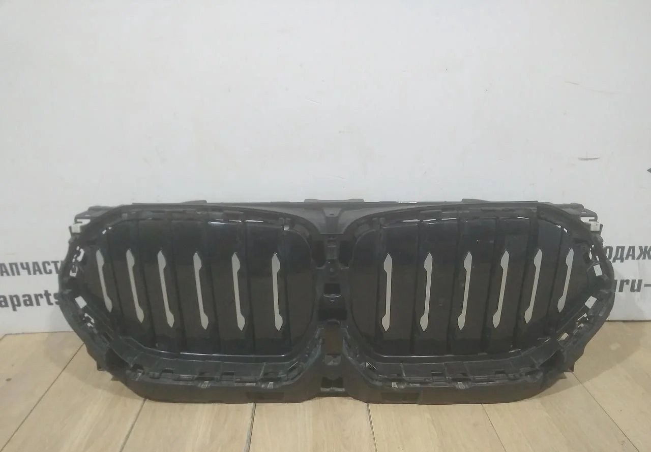Решетка радиатора x6 g06. Решетка радиатора BMW x5. Жалюзи радиатора БМВ x6 e71. G05 решетка радиатора BMW.