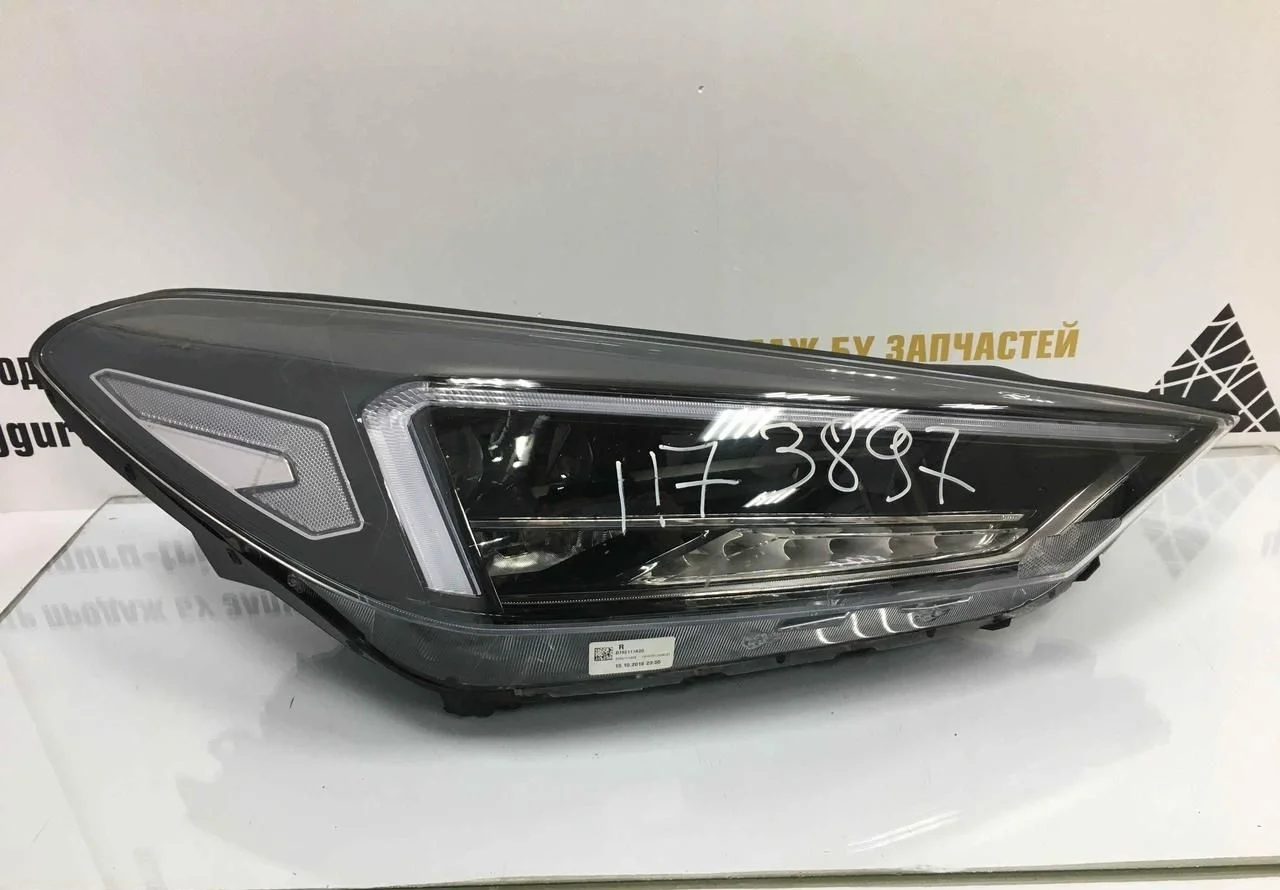Фара правая Hyundai Tucson 3 рестайлинг 2018 LED oem 92102D7700