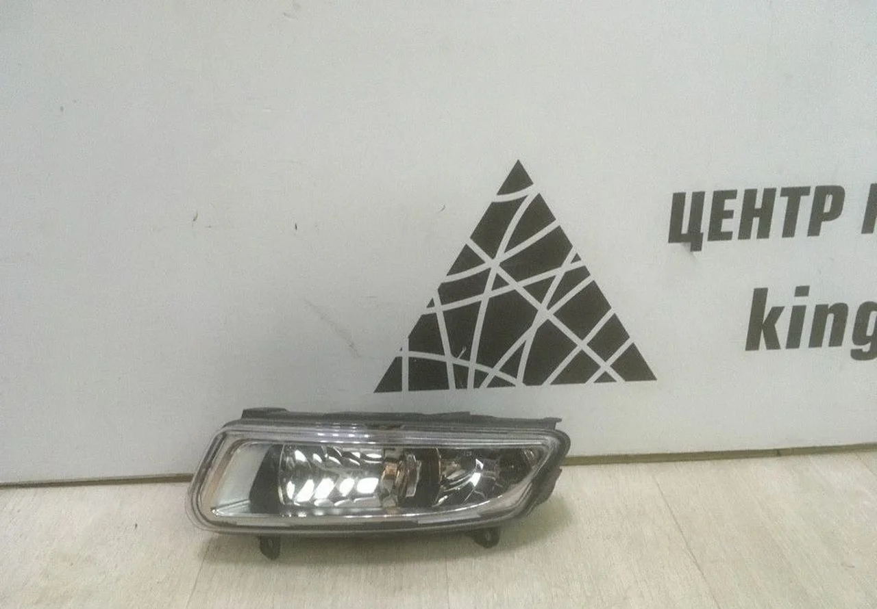Противотуманная фара левая Volkswagen Polo 5 рест oem 6R0941061D