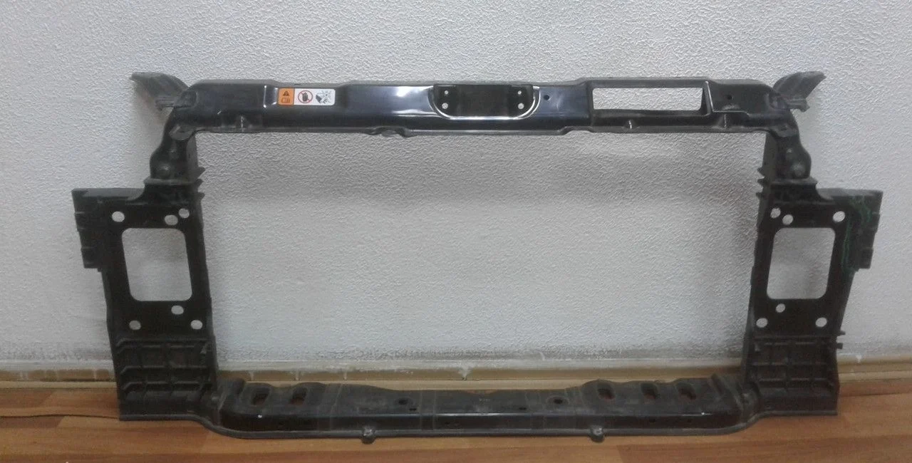 Панель передняя Hyundai Elantra MD oem 641013X000 (трещина)