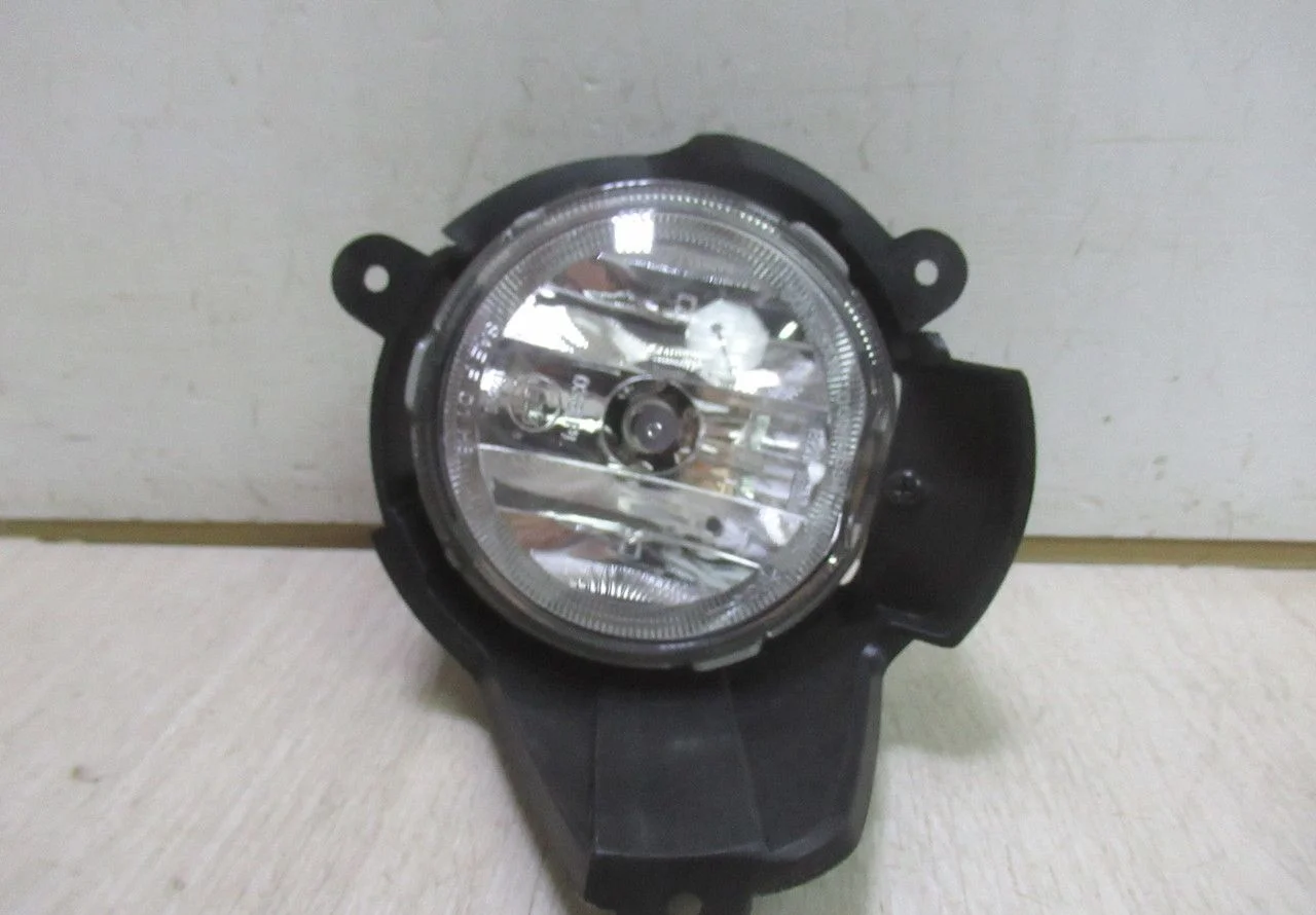 Противотуманная фара правая Chevrolet Captiva C100 oem 96626980