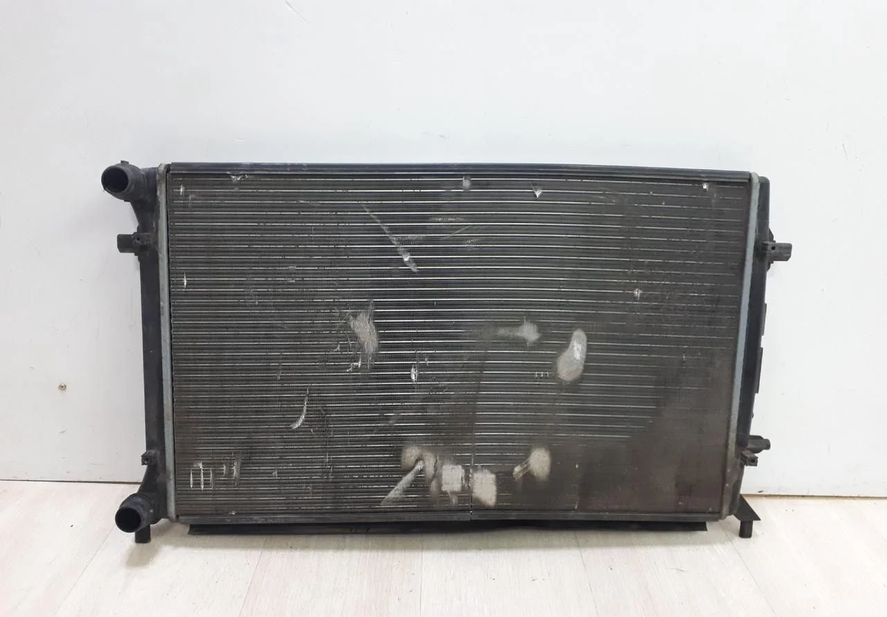 Радиатор охлаждения Volkswagen Jetta 6 OEM 1k0121251df