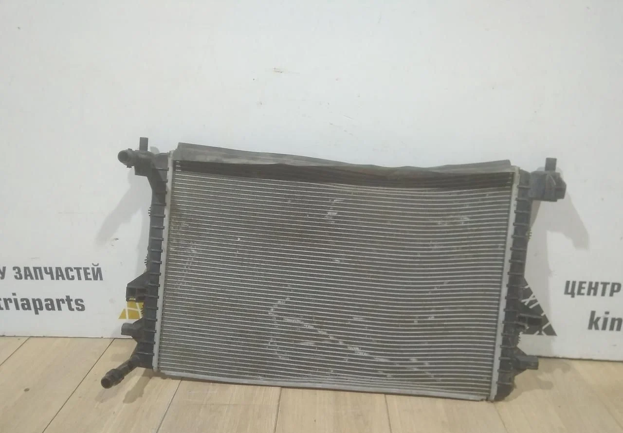 Дополнительный радиатор охлаждения бу Skoda Octavia A7 OEM 5Q0121251HS