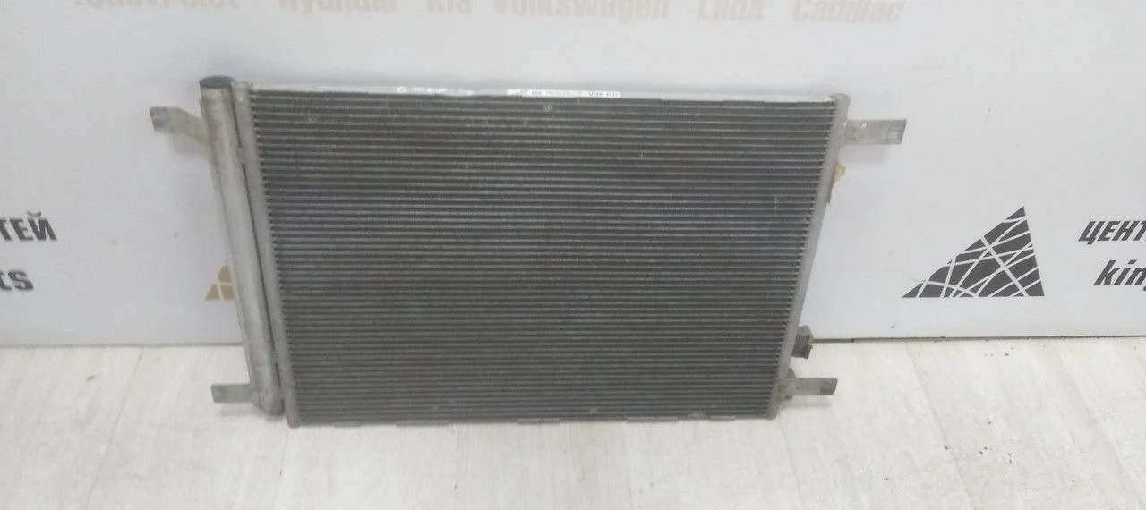 Радиатор кондиционера Volkswagen Golf 7 12-20 oem 5Q0816411M
