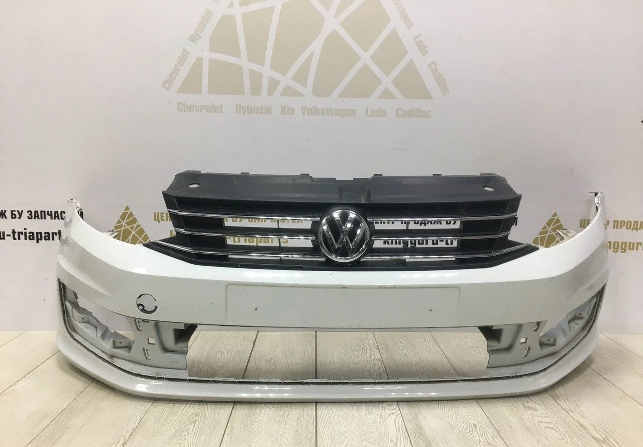 Бампер передний Volkswagen Polo 5 рестайлинг 15-20 oem 6RU807221A
