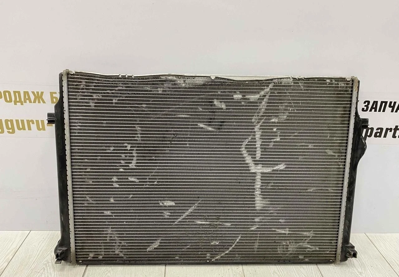 Радиатор охлаждения Skoda Octavia (1,8) OEM 5Q0121251GN