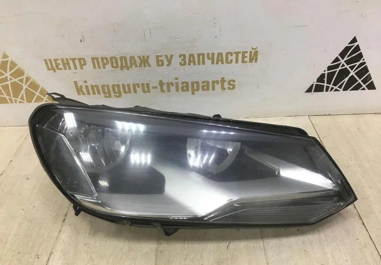 Фара правая галоген Volkswagen Touareg 2 OEM 7P1941006