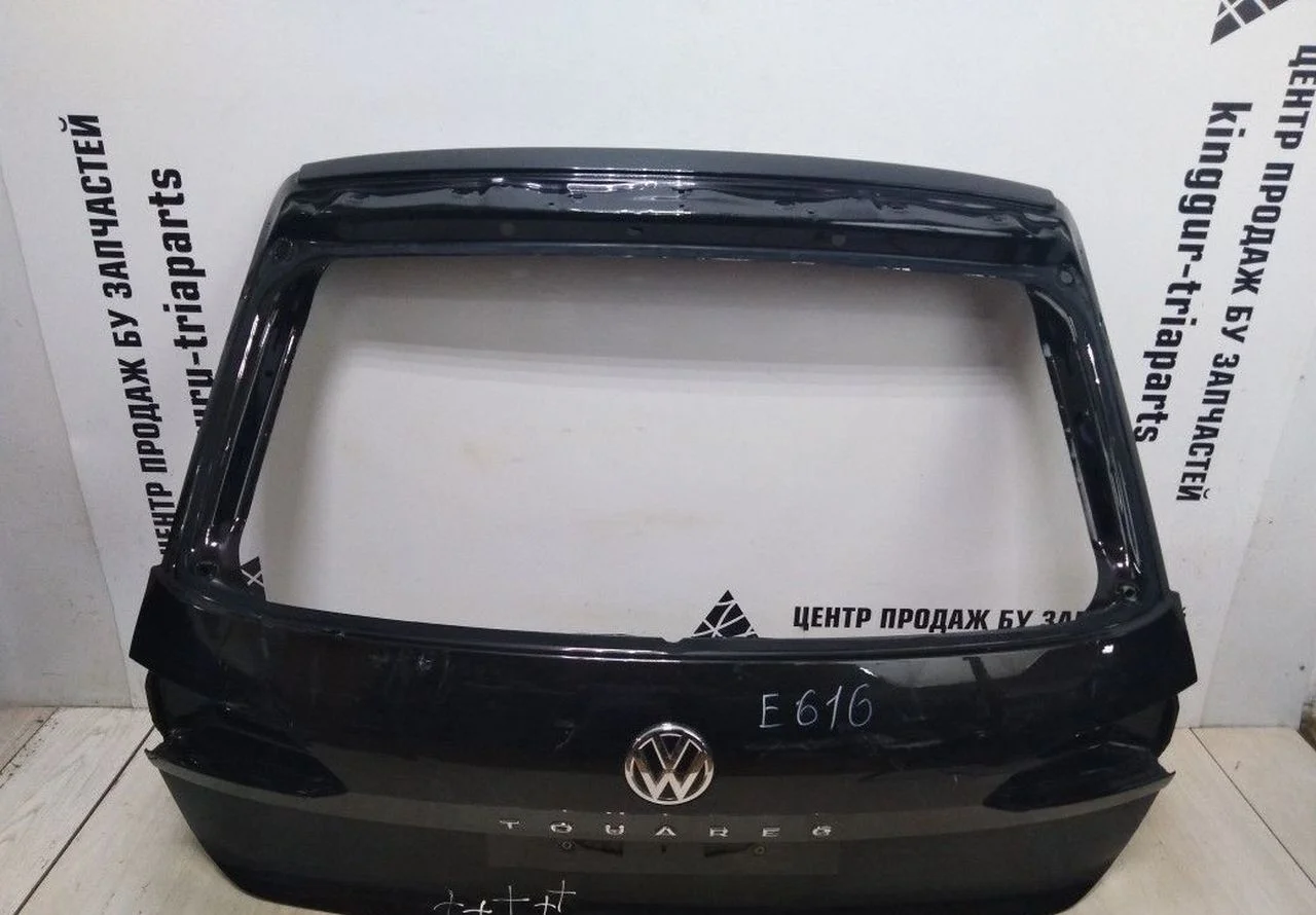Крышка багажника Volkswagen Touareg 3 oem 760827025C