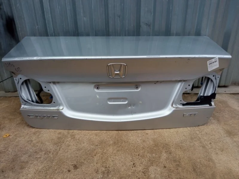 Крышка багажника Honda Civic 8 2009-2011 4D
