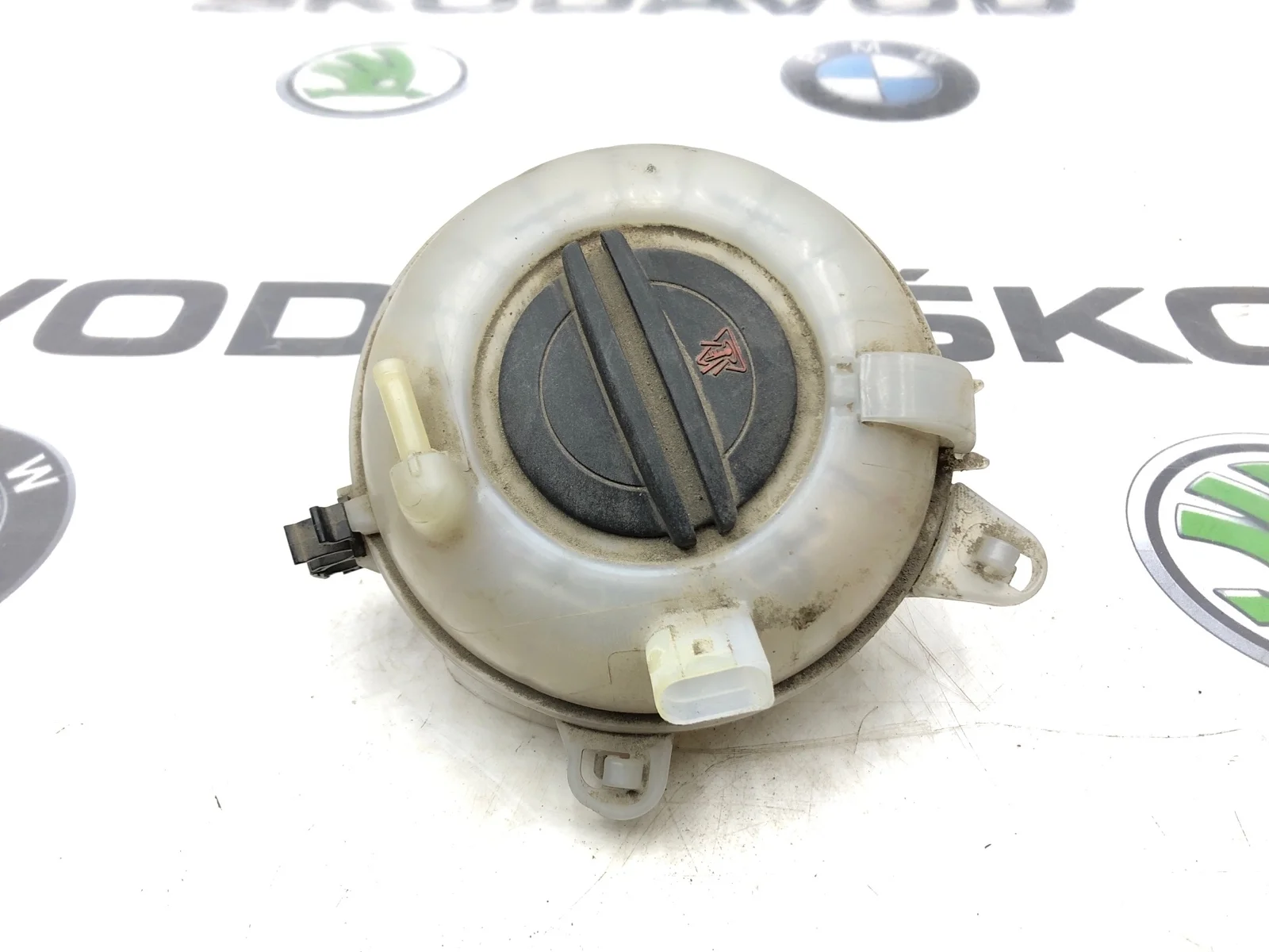 Расширительный бачок Skoda Octavia 2016 5Q0121407G A7 (5E) 1.8 CJSA