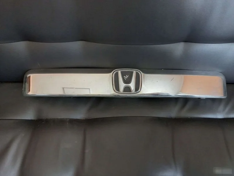 Накладка крышки багажника Honda Pilot 2 2008-2015