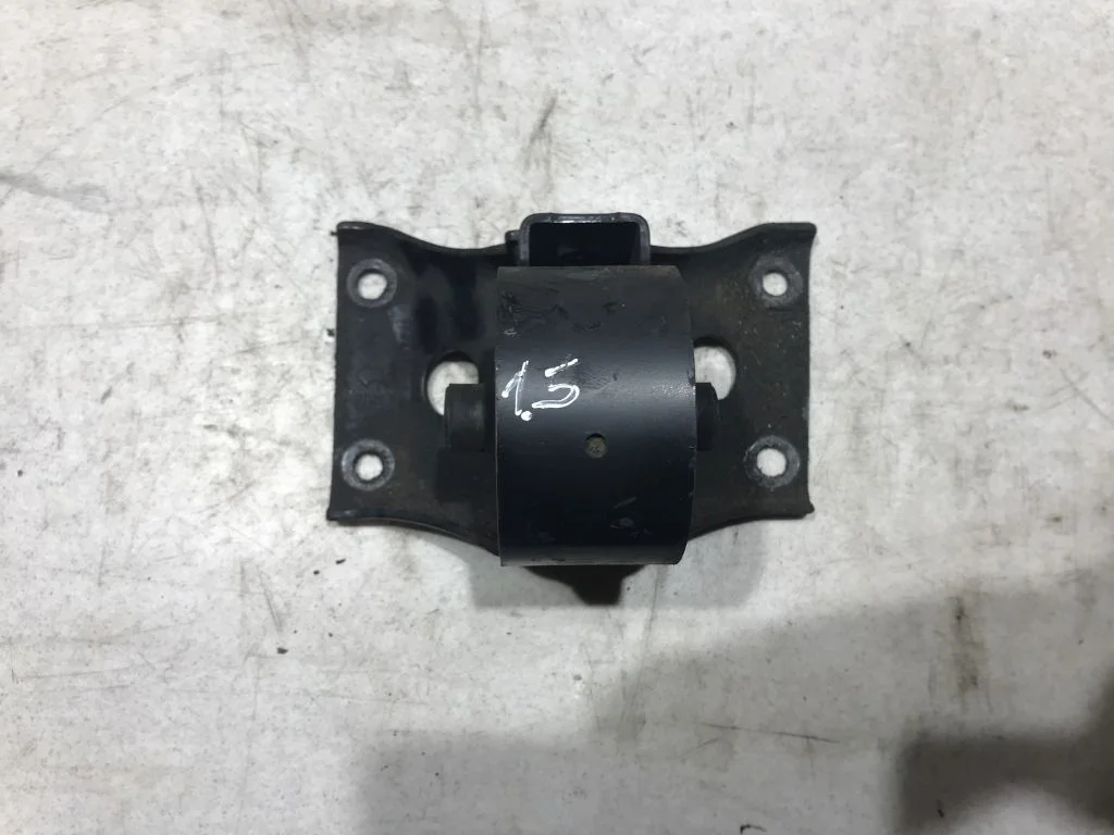 Опора двигателя Nissan Almera, Primera