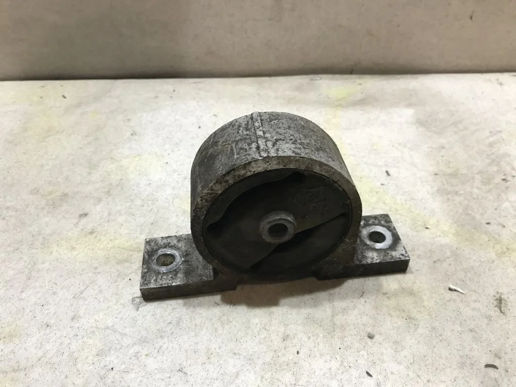Опора передняя Nissan Almera N16