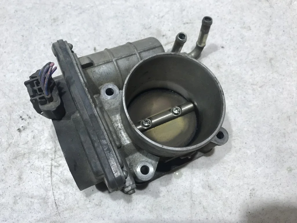 Заслонка дроссельная Nissan Qashqai J10