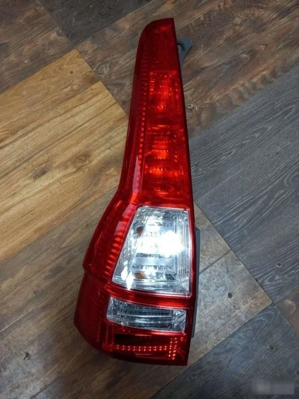 Фонарь Honda CR-V 3 2007-2012