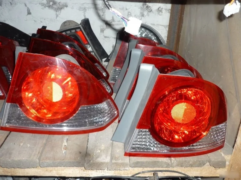 Фонарь Honda Civic 8 2006-2008 FD1 4D