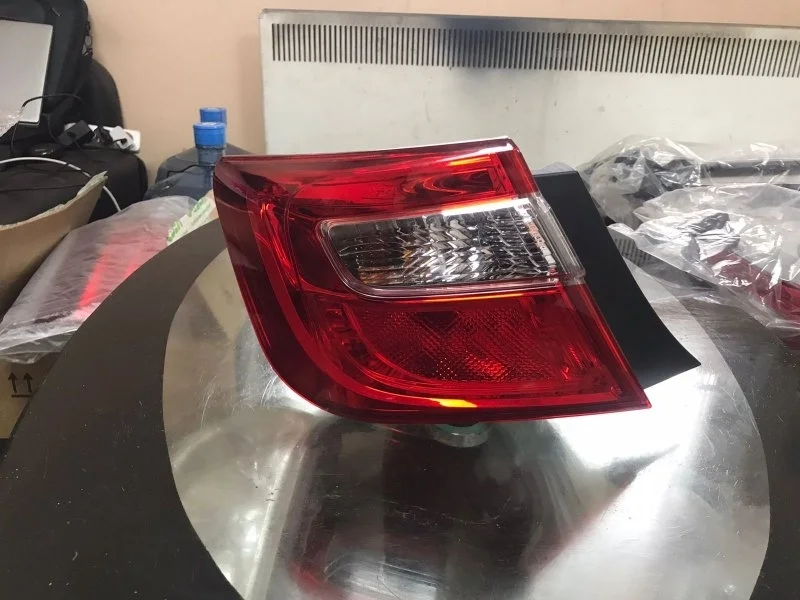 Фонарь Toyota Camry 2011-2014 50