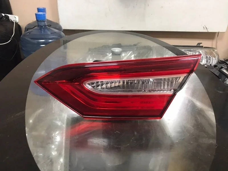 Фонарь Toyota Camry 2018-2021 70
