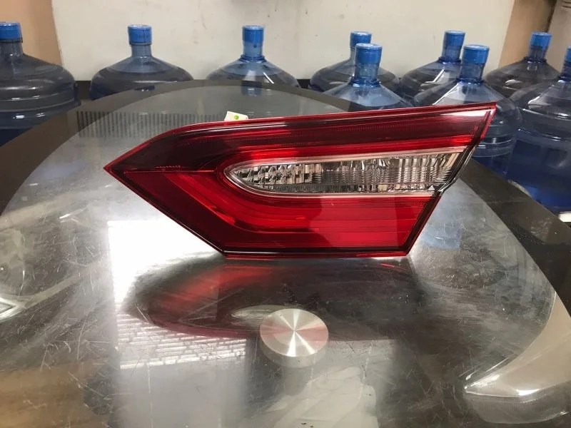 Фонарь Toyota Camry 2018-2021 70