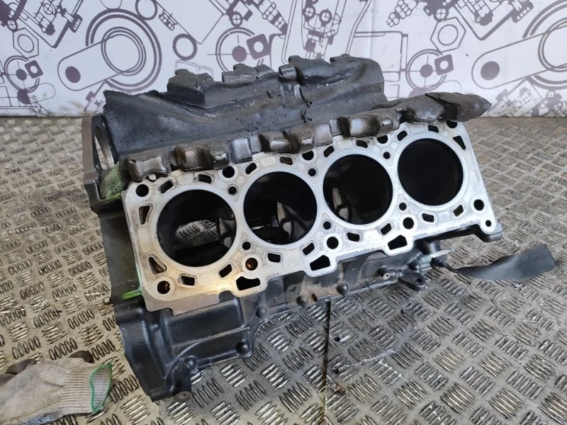 Блок двигателя Toyota Land Cruiser 1140051020 200 1VDFTV