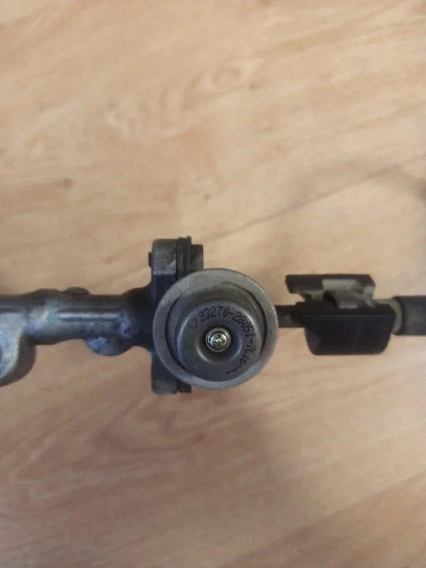 Регулятор давления топлива Toyota Camry 2009 AHV40