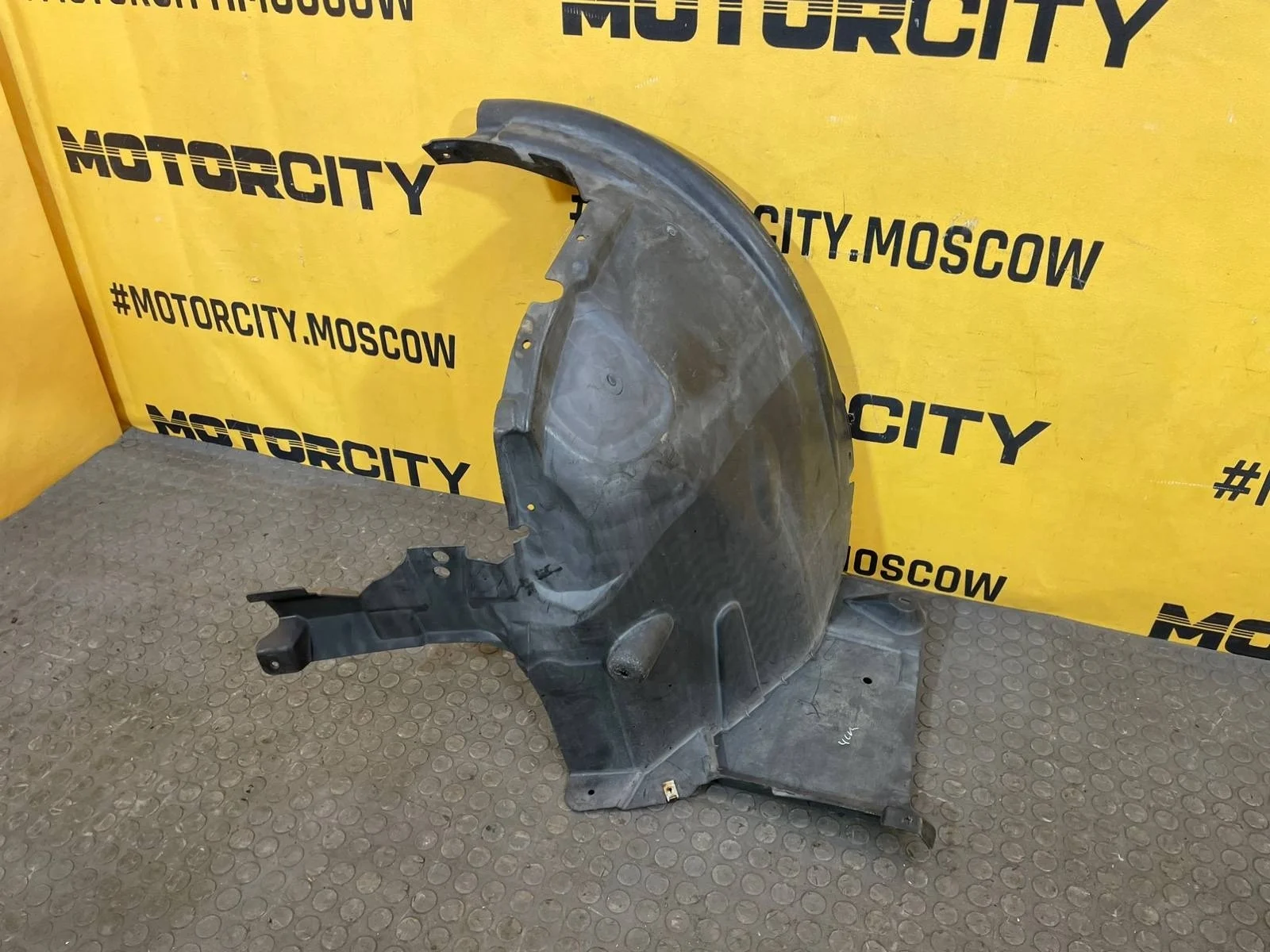 Подкрылок BMW X5 2007 E70